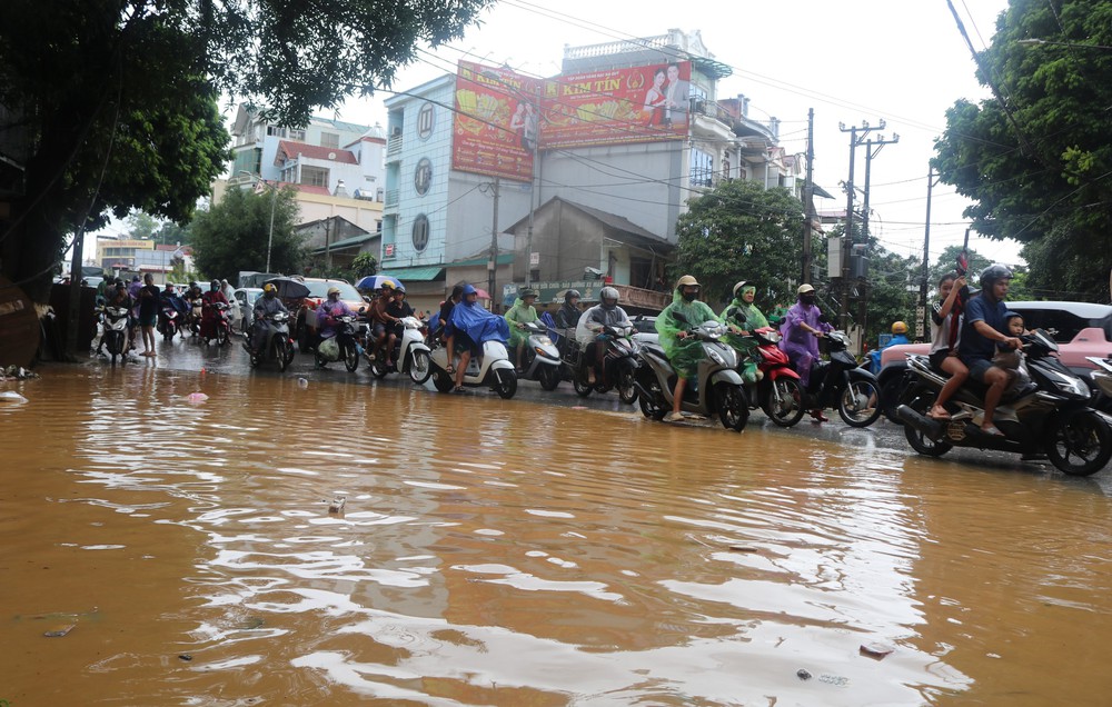 Lũ trên các sông tại Cao Bằng đang lên rất nhanh - Ảnh 3.