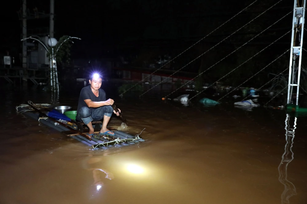  Xuyên đêm ở vùng “rốn lũ” Lạng Sơn - Ảnh 4.