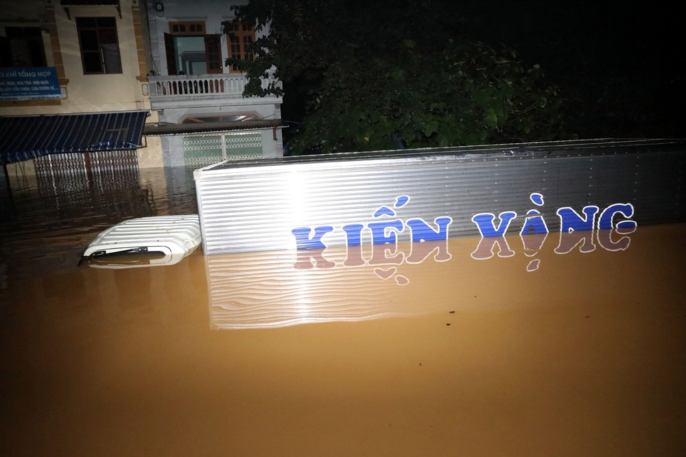  Xuyên đêm ở vùng “rốn lũ” Lạng Sơn - Ảnh 6.