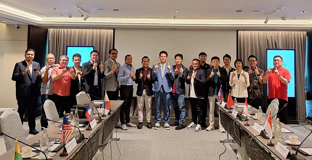 Ông Đỗ Việt Hùng giữ chức Chủ tịch Liên đoàn Thể thao điện tử Đông Nam Á - Ảnh 1.