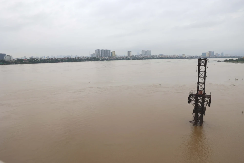 Hà Nội báo động mực nước tại một số sông lên nhanh, kịp thời ứng phó mọi tình huống - Ảnh 2.