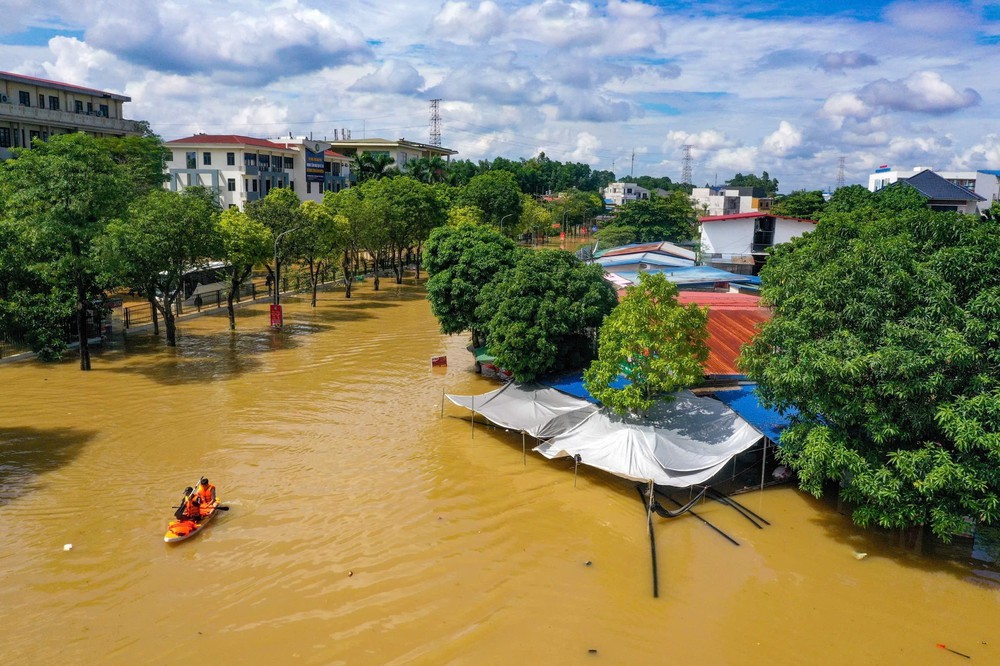 Mưa lũ gây thiệt hại nặng nề, các địa phương tổng lực khắc phục hậu quả - Ảnh 3.
