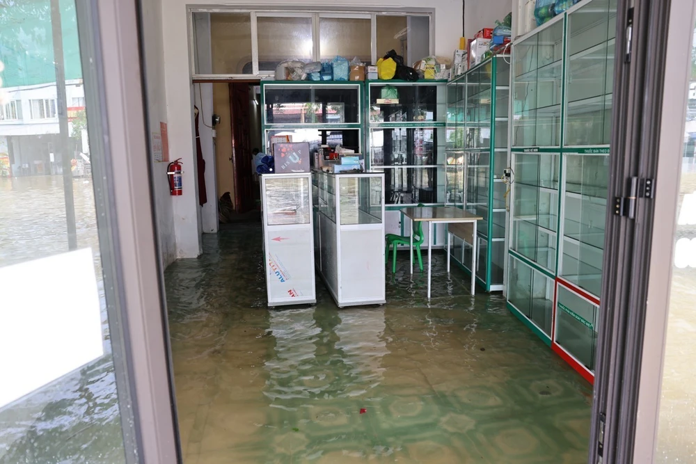 Thái Nguyên ngập sâu trong trận lụt lịch sử - Ảnh 9.