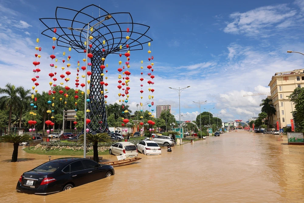 Thủ tướng Phạm Minh Chính tới Thái Nguyên thăm hỏi người dân, chỉ đạo khắc phục hậu quả mưa lũ  - Ảnh 5.