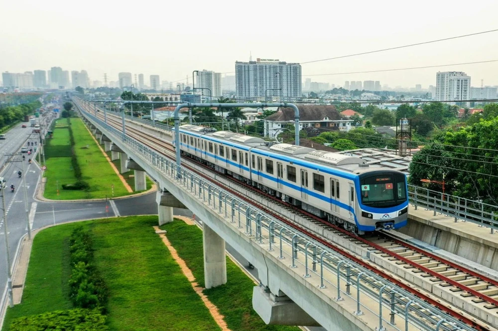 Tuyến đường sắt nhanh kết nối Đông - Tây: Giải pháp đột phá cho logistics xanh vùng Nam Bộ - Ảnh 1.