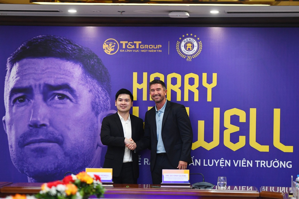 HLV Kewell chính thức ra mắt CLB Hà Nội - Ảnh 2.
