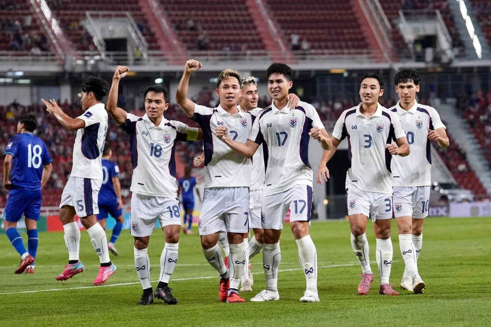 Chanathip ghi bàn sau gần 1 năm, ĐT Thái Lan sống lại hy vọng tại vòng loại Asian Cup 2027 - Ảnh 1.