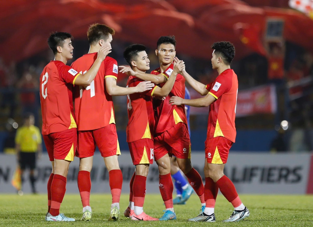 Cục diện bảng F vòng loại Asian Cup 2027: ĐT Việt Nam vẫn gặp bất lợi lớn trước Malaysia - Ảnh 1.