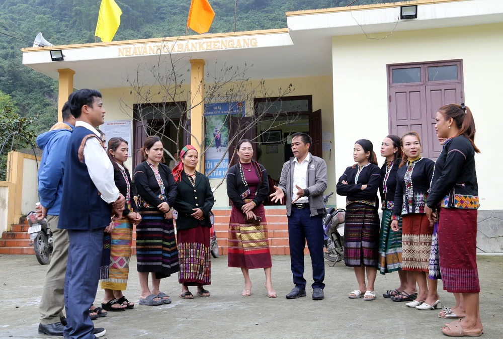 Phát huy giá trị văn hóa truyền thống của các dân tộc thiểu số vùng biên giới  - Ảnh 2.