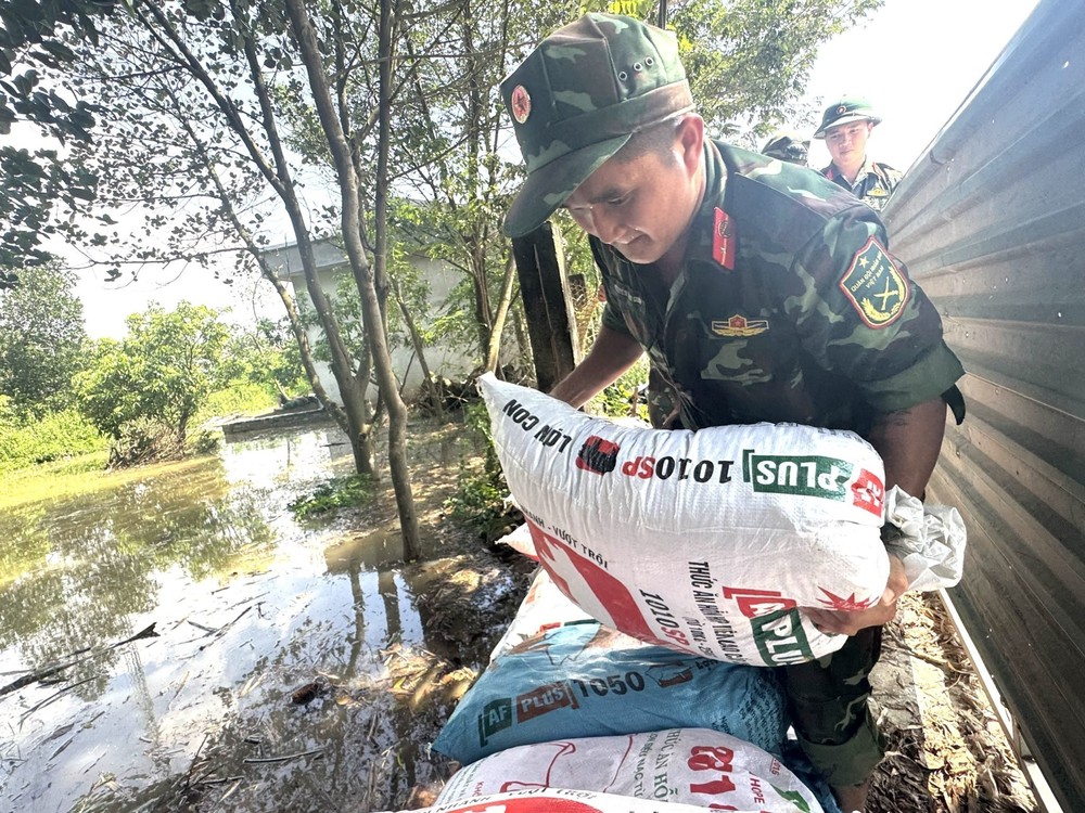 Cập nhật tình hình lũ lụt tại các tỉnh thành ngày 9/10 - Ảnh 1. Cập nhật tình hình lũ lụt tại các tỉnh thành ngày 9/10 - Ảnh 1.