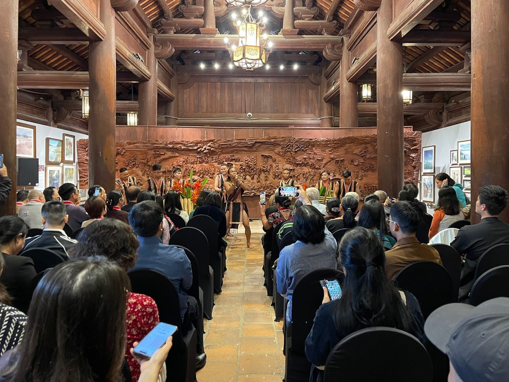 Festival Thăng Long – Hà Nội 2025 khai mạc trưng bày "Hội tụ Di sản": Hành trình khám phá tinh hoa văn hoá Việt - Ảnh 1. Festival Thăng Long – Hà Nội 2025 khai mạc trưng bày "Hội tụ Di sản": Hành trình khám phá tinh hoa văn hoá Việt - Ảnh 1.