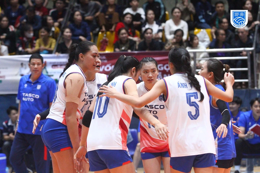 Đội bóng chuyền Việt Nam nhận 'mưa tiền thưởng' sau khi xuất sắc giành chức vô địch  - Ảnh 1.