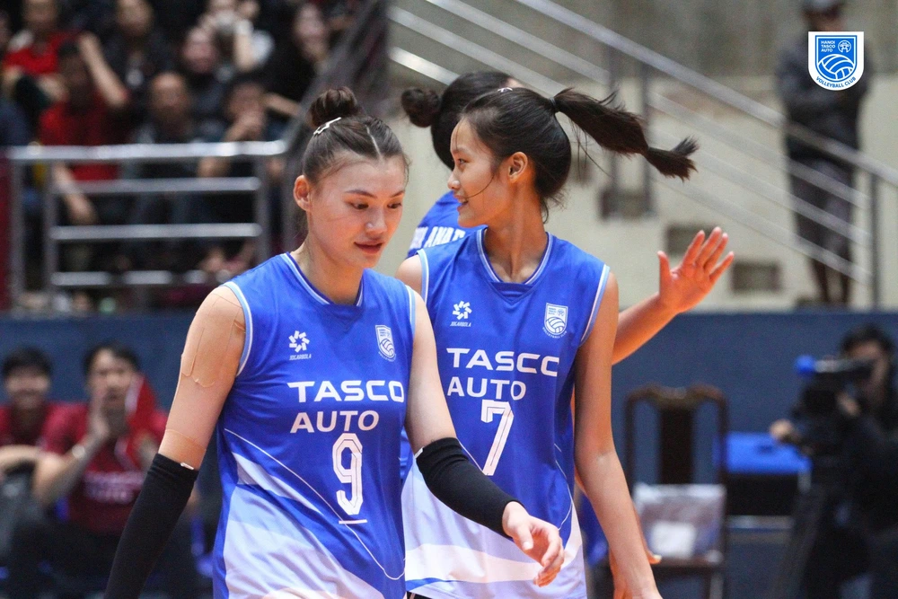 Tin nóng thể thao sáng 1/11: Đội bóng chuyền Việt Nam nhận thưởng hơn 70 triệu, cách tấm vé thăng hạng đúng 1 trận - Ảnh 1.