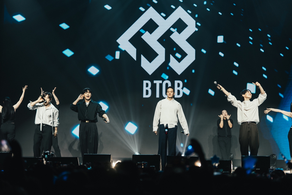 Dàn sao Hàn khuấy động sân khấu Korea Spotlight 2025 - Ảnh 1.