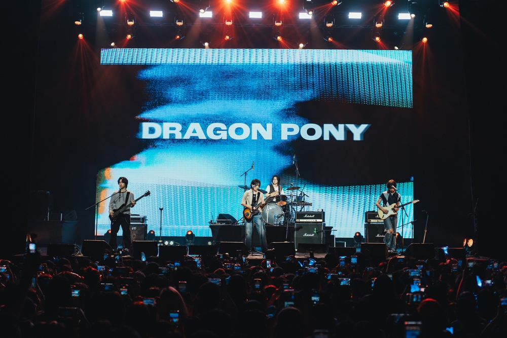 Dàn sao Hàn khuấy động sân khấu Korea Spotlight 2025 - Ảnh 2.