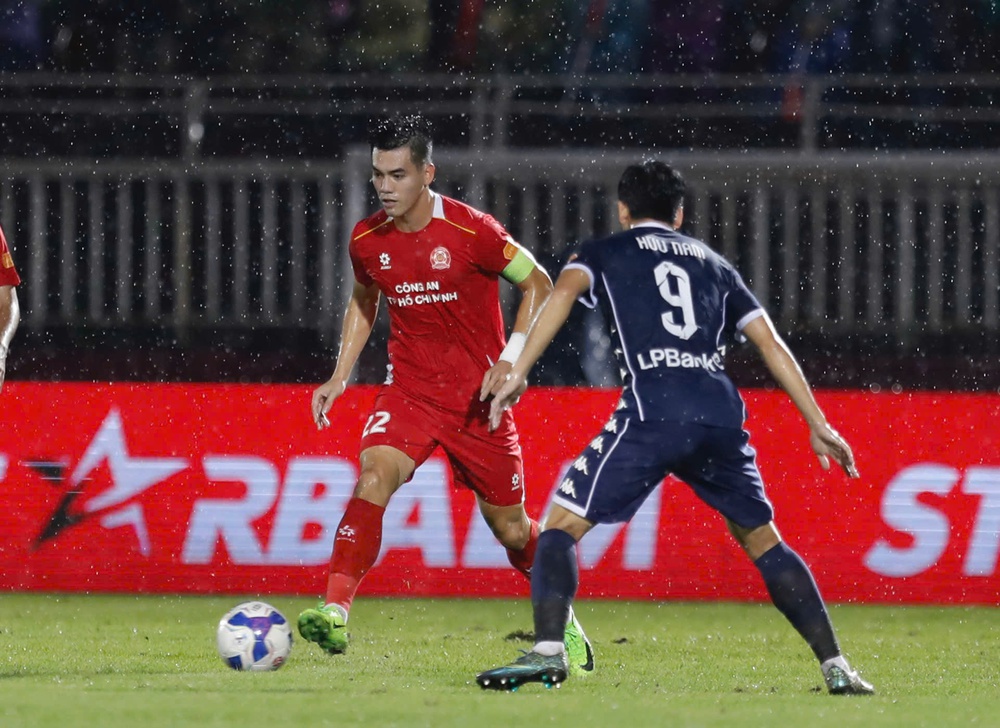 Tin nóng bóng đá Việt Nam hôm nay 2/11: Thành Trung không bị chấn thương nặng; HLV SHB Đà Nẵng nhắc nhở cầu thủ Việt kiều Nga - Ảnh 2.