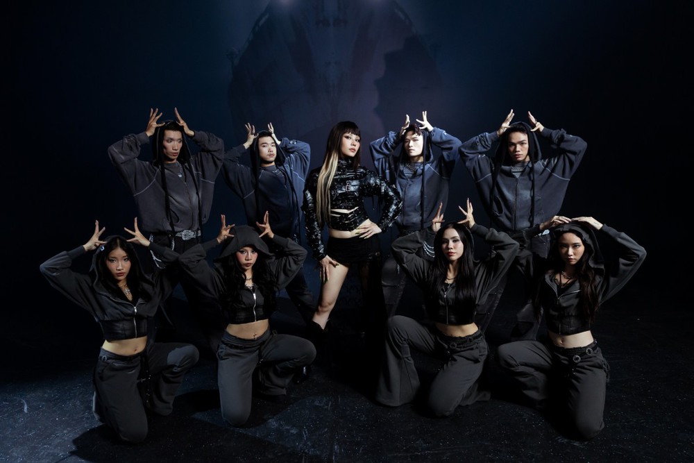 Mai Phương bắt tay với 4 nghệ sĩ quốc tế trong album đầu tay - Ảnh 2. Mai Phương bắt tay với 4 nghệ sĩ quốc tế trong album đầu tay - Ảnh 2.