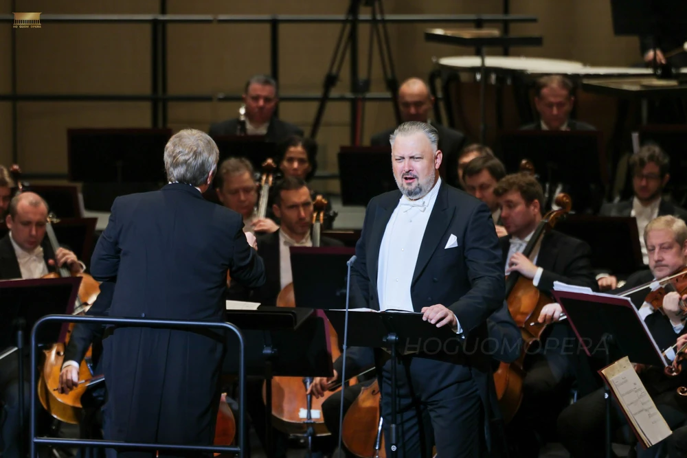 Hai nghệ sĩ opera hàng đầu nước Nga biểu diễn tại Việt Nam - Ảnh 1.