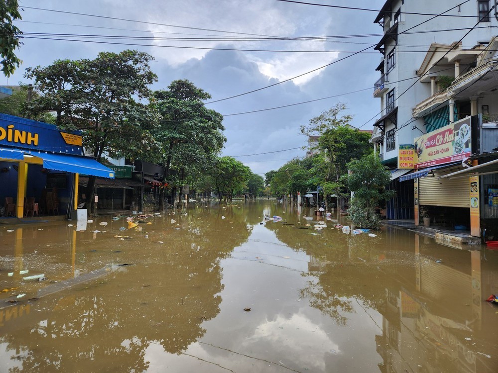  Huế: Nước sông đang lên, nguy cơ ngập lụt trở lại - Ảnh 5.