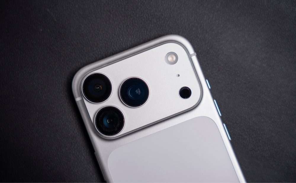 Sau 2 tháng bán ra: iPhone 17 Pro có thực sự đáng mua? - Ảnh 1.