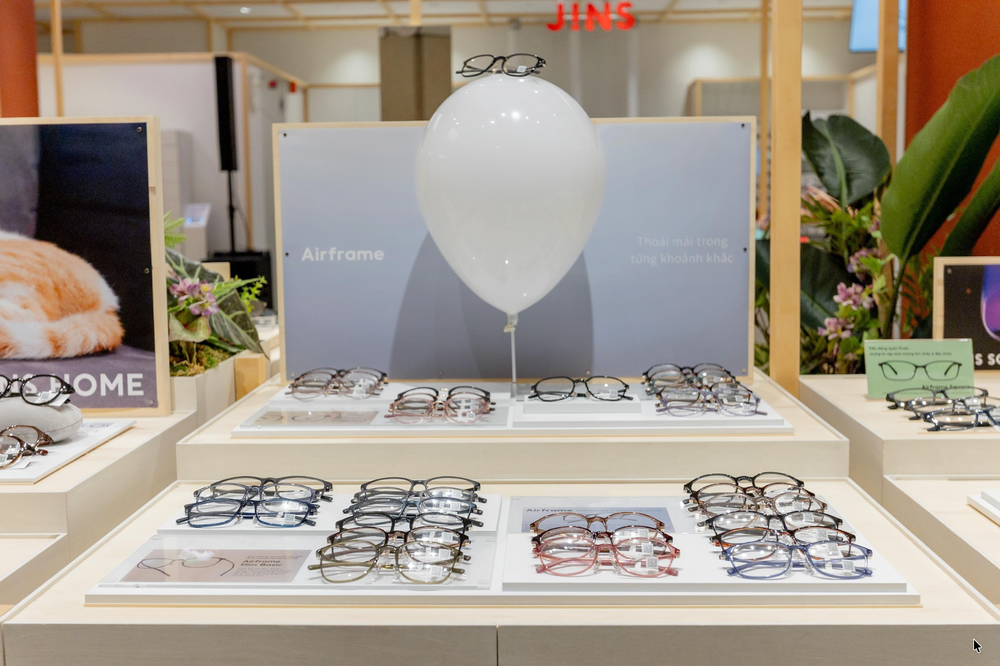 JINS &quot;cập bến&quot; TTTM Saigon Centre, chính thức khai trương tại Việt Nam - Ảnh 3.