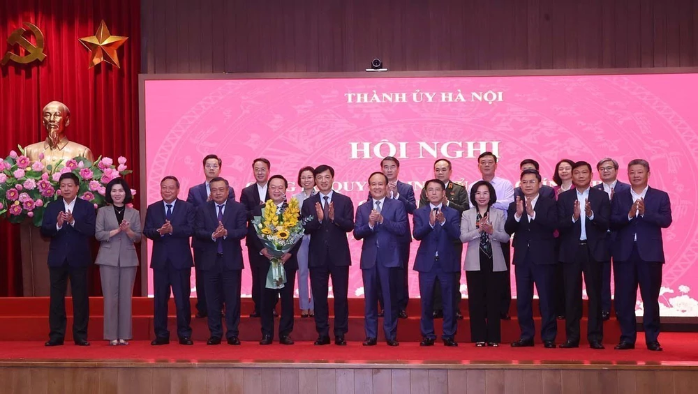 Đồng chí Nguyễn Đức Trung giữ chức Phó Bí thư Thành ủy Hà Nội - Ảnh 6. Đồng chí Nguyễn Đức Trung giữ chức Phó Bí thư Thành ủy Hà Nội - Ảnh 6.