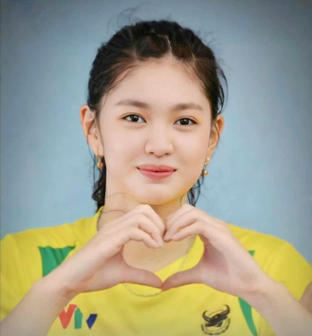 Cặp cha con của bóng chuyền Việt Nam cùng nhau giành chức vô địch, tạo khoảnh khắc ấn tượng với CĐV - Ảnh 4.