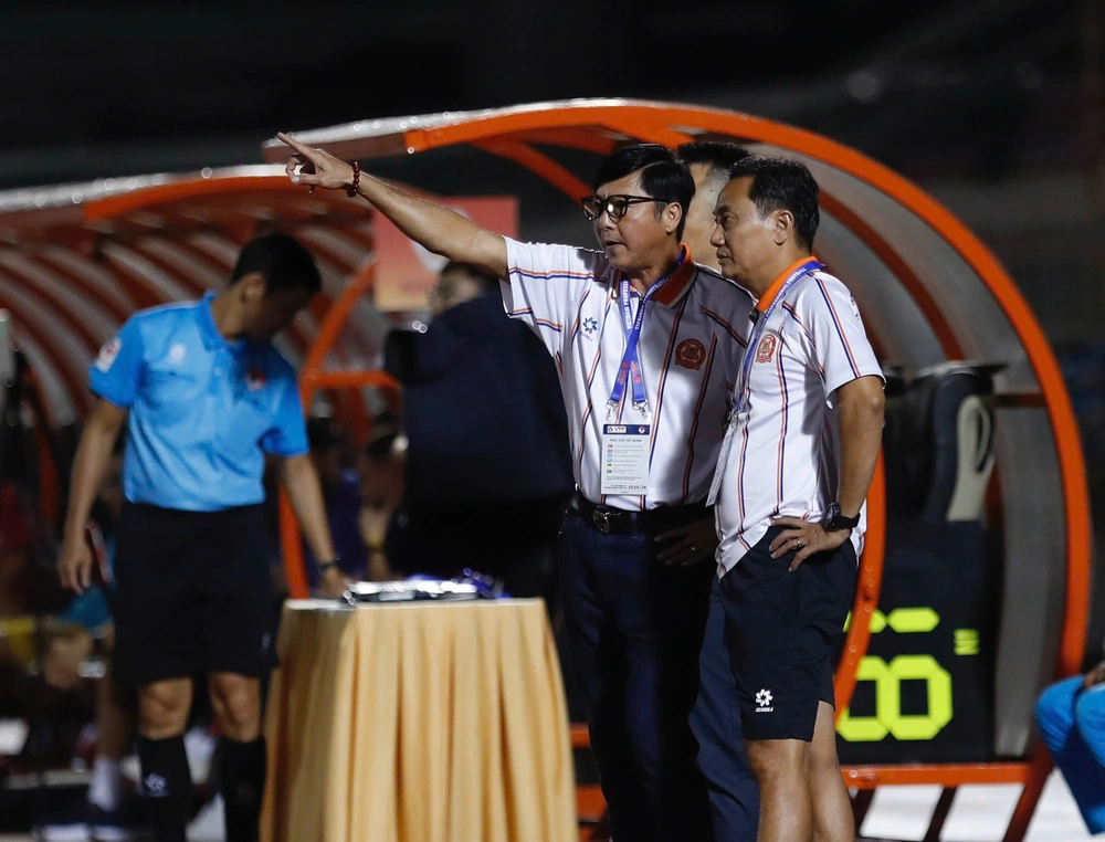 CLB Công an TP.HCM chông chênh đường đua huy chương V-League - Ảnh 1.