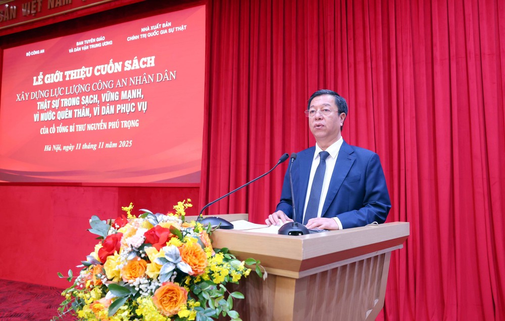 Ra mắt cuốn sách của cố Tổng Bí thư Nguyễn Phú Trọng về xây dựng lực lượng Công an nhân dân - Ảnh 4.