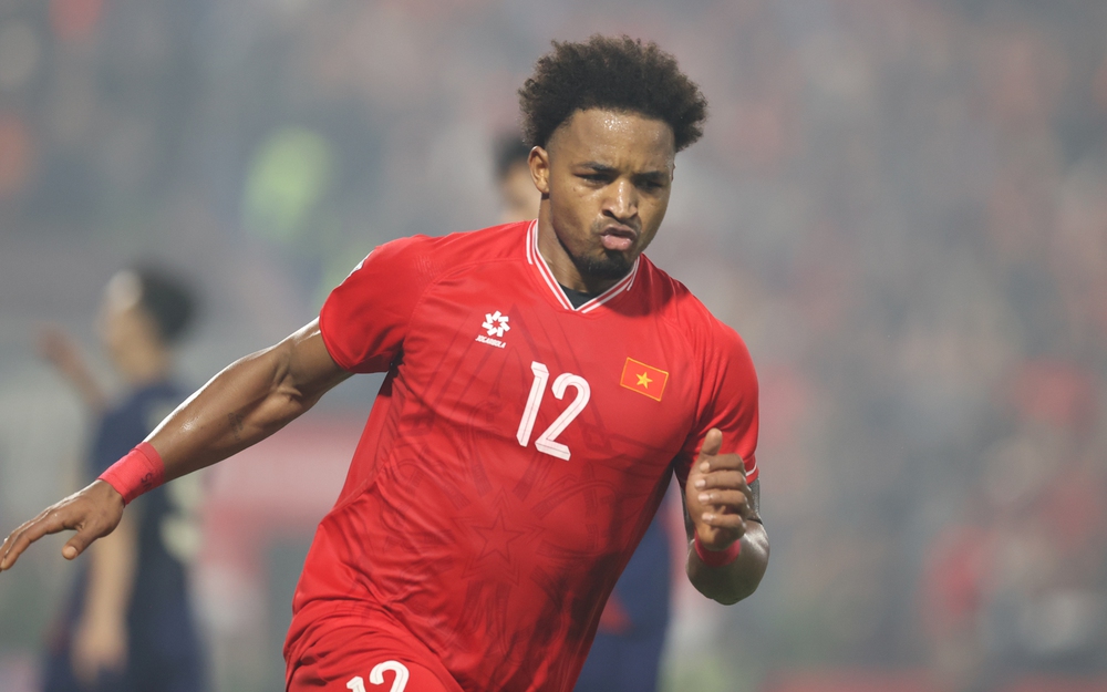 HLV Kim Sang Sik cần Nguyễn Xuân Son - Ảnh 1. HLV Kim Sang Sik cần Nguyễn Xuân Son - Ảnh 1.