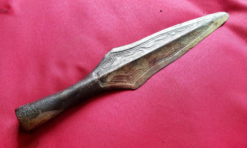 Văn hóa Đông Sơn - Chiến tranh và Hòa bình (kỳ 37): Rùa, voi, giao long trên ngọn giáo Âu, Lạc - Ảnh 2. Văn hóa Đông Sơn - Chiến tranh và Hòa bình (kỳ 37): Rùa, voi, giao long trên ngọn giáo Âu, Lạc - Ảnh 2.