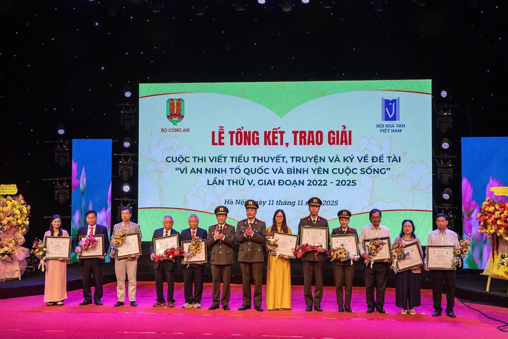 Tiểu thuyết của Dương Bình Nguyên nhận giải A của Hội Nhà văn Việt Nam và Bộ Công an - Ảnh 2.