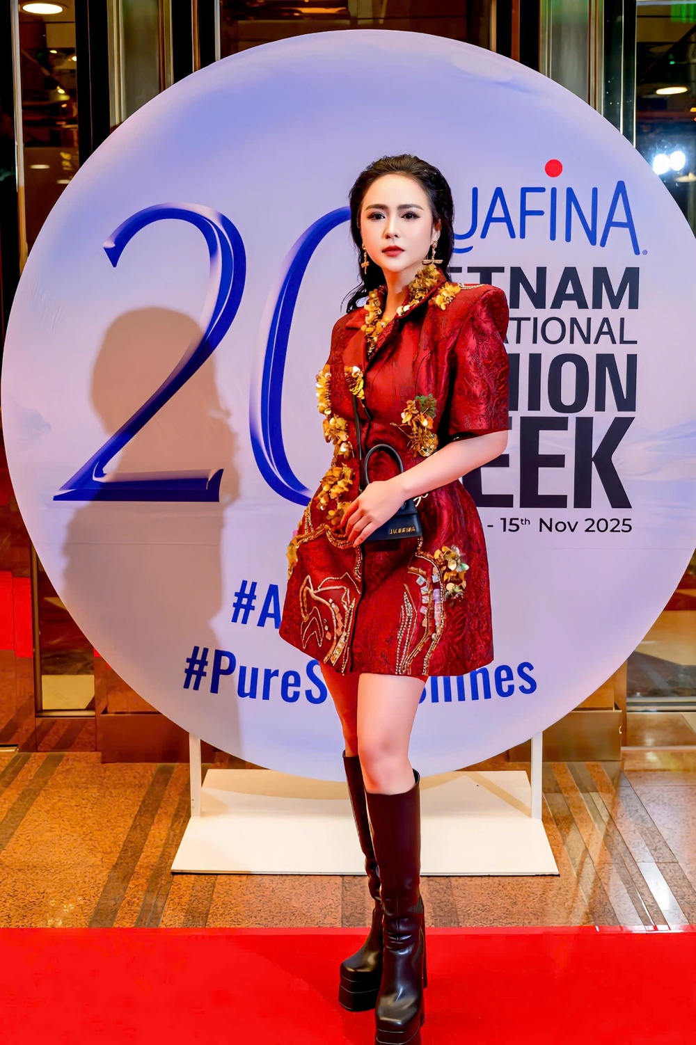 NTK Thanh Hương Bùi: Thời trang là sợi dây kết nối truyền thống và hơi thở hiện đại - Ảnh 3. NTK Thanh Hương Bùi: Thời trang là sợi dây kết nối truyền thống và hơi thở hiện đại - Ảnh 3.