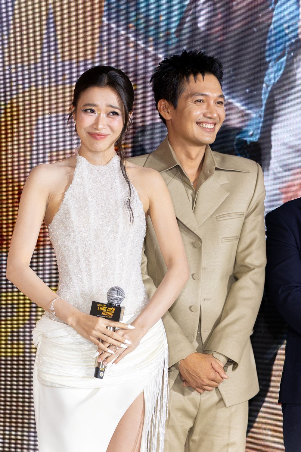 Dàn cast Bắc - Nam đọ visual trong premiere "Truy tìm long diên hương" - Ảnh 2. Dàn cast Bắc - Nam đọ visual trong premiere "Truy tìm long diên hương" - Ảnh 2.