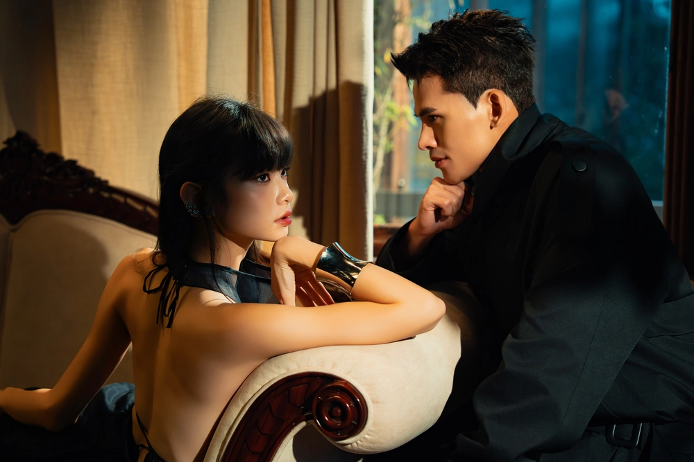 Quốc Thiên ra mắt MV "Ánh trăng giả dối" - Ảnh 3. Quốc Thiên ra mắt MV "Ánh trăng giả dối" - Ảnh 3.