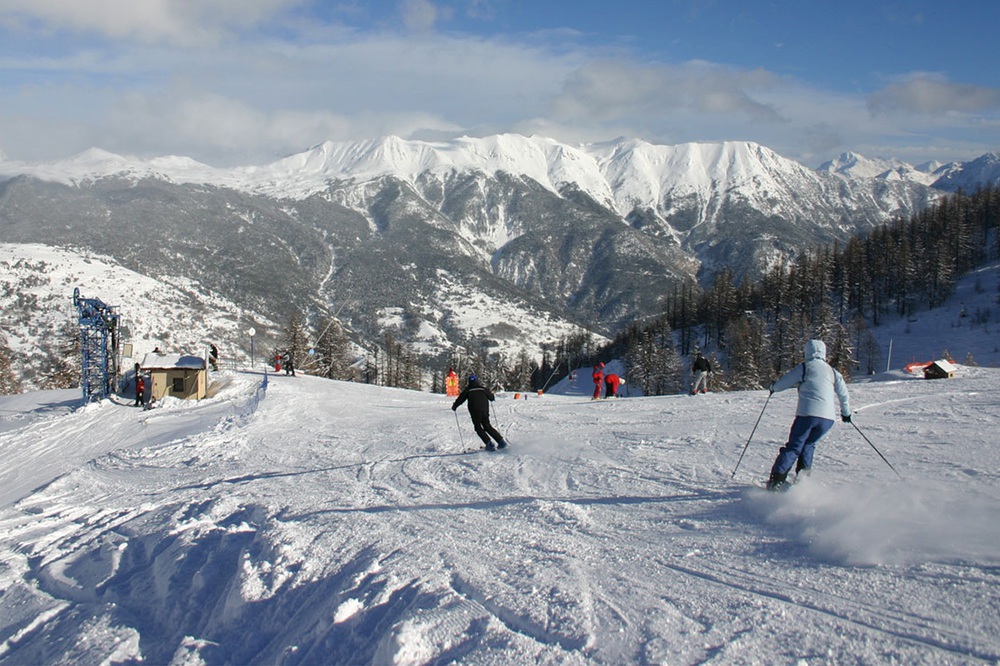 Pháp mở rộng mạng lưới tàu hỏa phục vụ du lịch trượt tuyết mùa Đông - Ảnh 2.