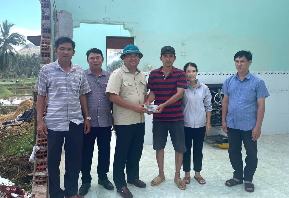 Đắk Lắk đề xuất hỗ trợ 200 tỷ đồng khắc phục bão số 13 - Ảnh 1. Đắk Lắk đề xuất hỗ trợ 200 tỷ đồng khắc phục bão số 13 - Ảnh 1.