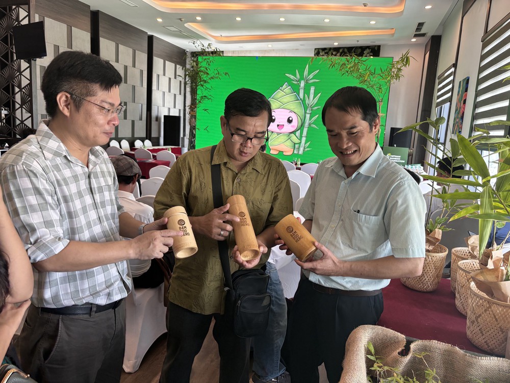 Góp ý dự thảo văn kiện Đại hội XIV của Đảng: Bảo vệ môi trường – nhiệm vụ trung tâm phát triển bền vững của Việt Nam - Ảnh 1. Góp ý dự thảo văn kiện Đại hội XIV của Đảng: Bảo vệ môi trường – nhiệm vụ trung tâm phát triển bền vững của Việt Nam - Ảnh 1.