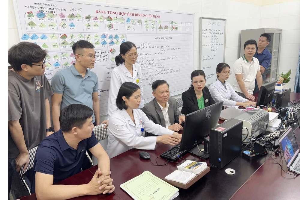 Hướng tới Đại hội XIV của Đảng: Xây dựng một nước Việt Nam khỏe mạnh - Ảnh 4. Hướng tới Đại hội XIV của Đảng: Xây dựng một nước Việt Nam khỏe mạnh - Ảnh 4.