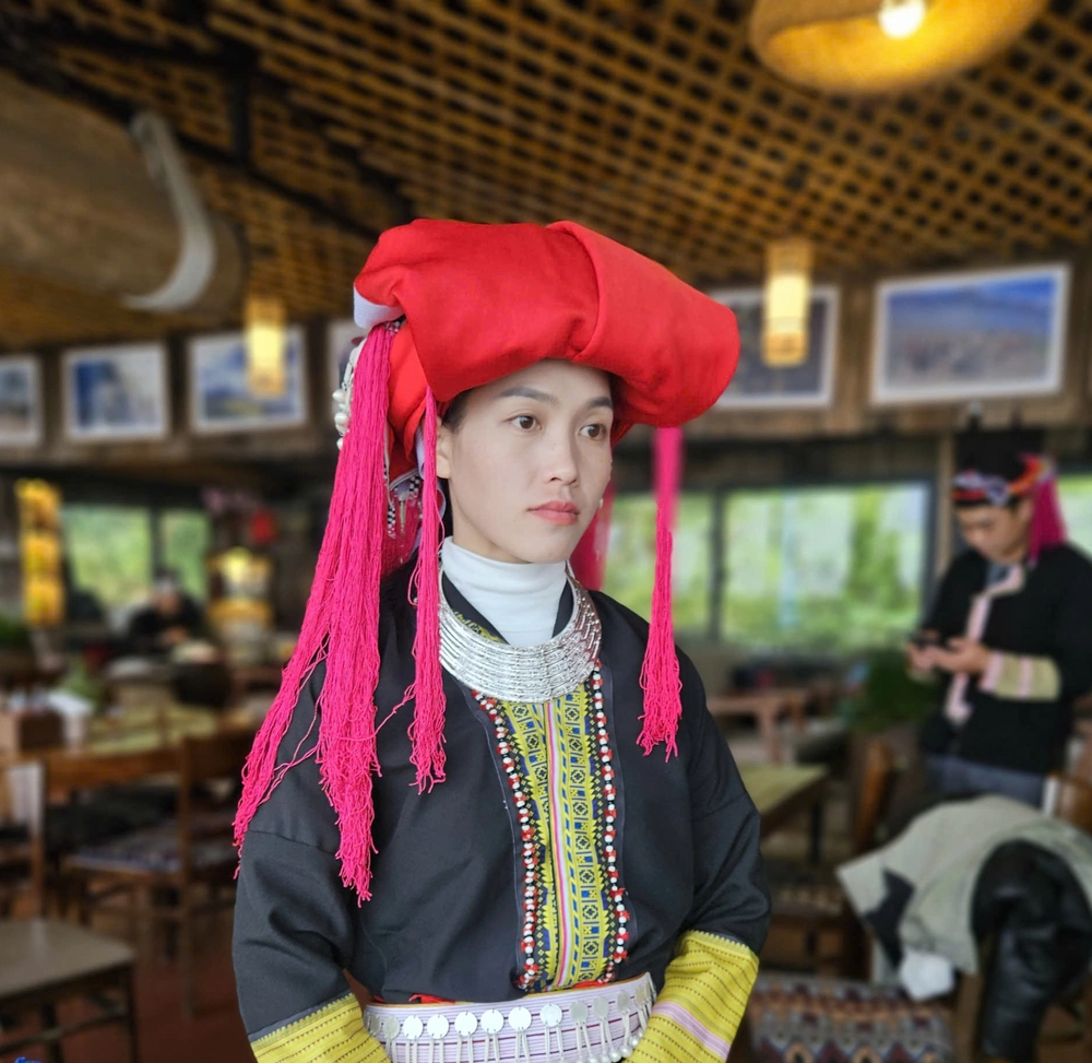 Đồng bào Dao đỏ tại Sapa: Không nghĩ văn hóa của mình lại đẹp đến thế trên sân khấu &quot;Thiêng&quot;! - Ảnh 10.