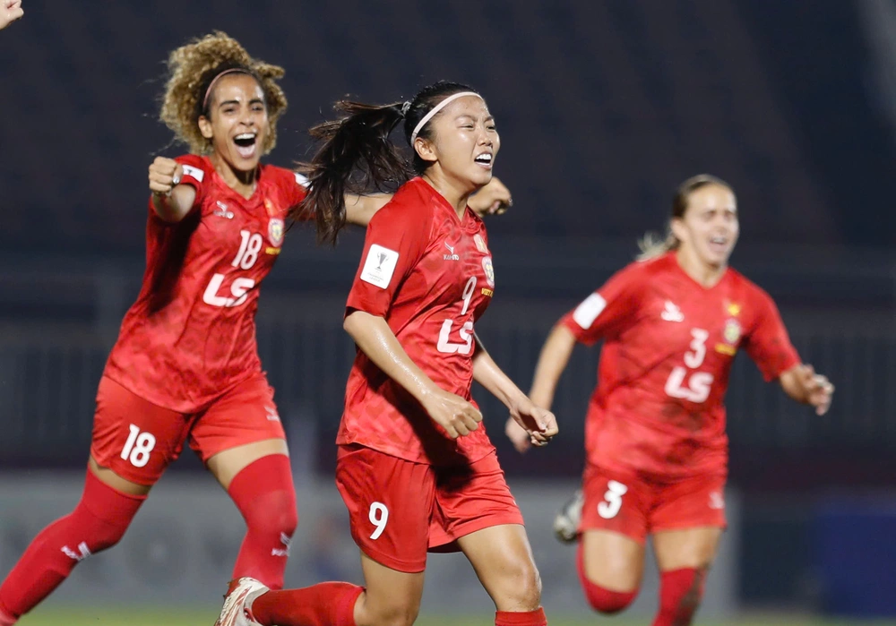 Huỳnh Như tỏa sáng với siêu phẩm, CLB nữ TP.HCM thắng thuyết phục ở giải đấu hàng đầu châu lục - Ảnh 2.