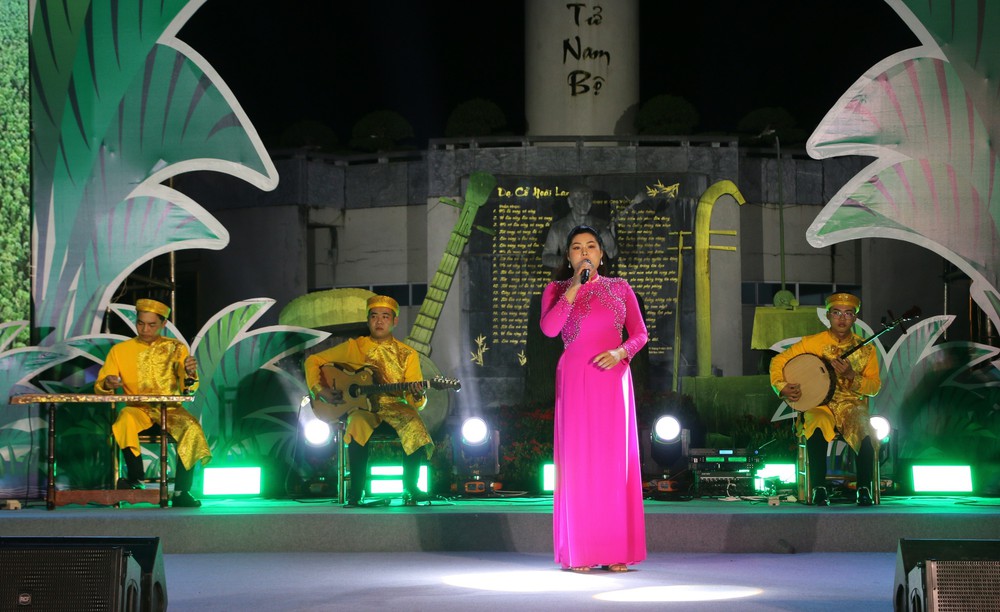 Tôn vinh, phát huy giá trị của di sản Đờn ca tài tử Nam Bộ - Ảnh 1. Tôn vinh, phát huy giá trị của di sản Đờn ca tài tử Nam Bộ - Ảnh 1.