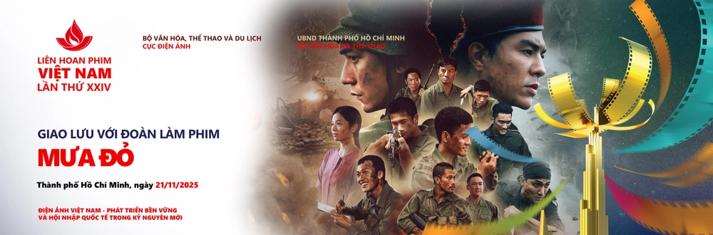 Giao lưu với đoàn phim 'Mưa đỏ' trong khuôn khổ Liên hoan Phim Việt Nam lần thứ XXIV - Ảnh 1.