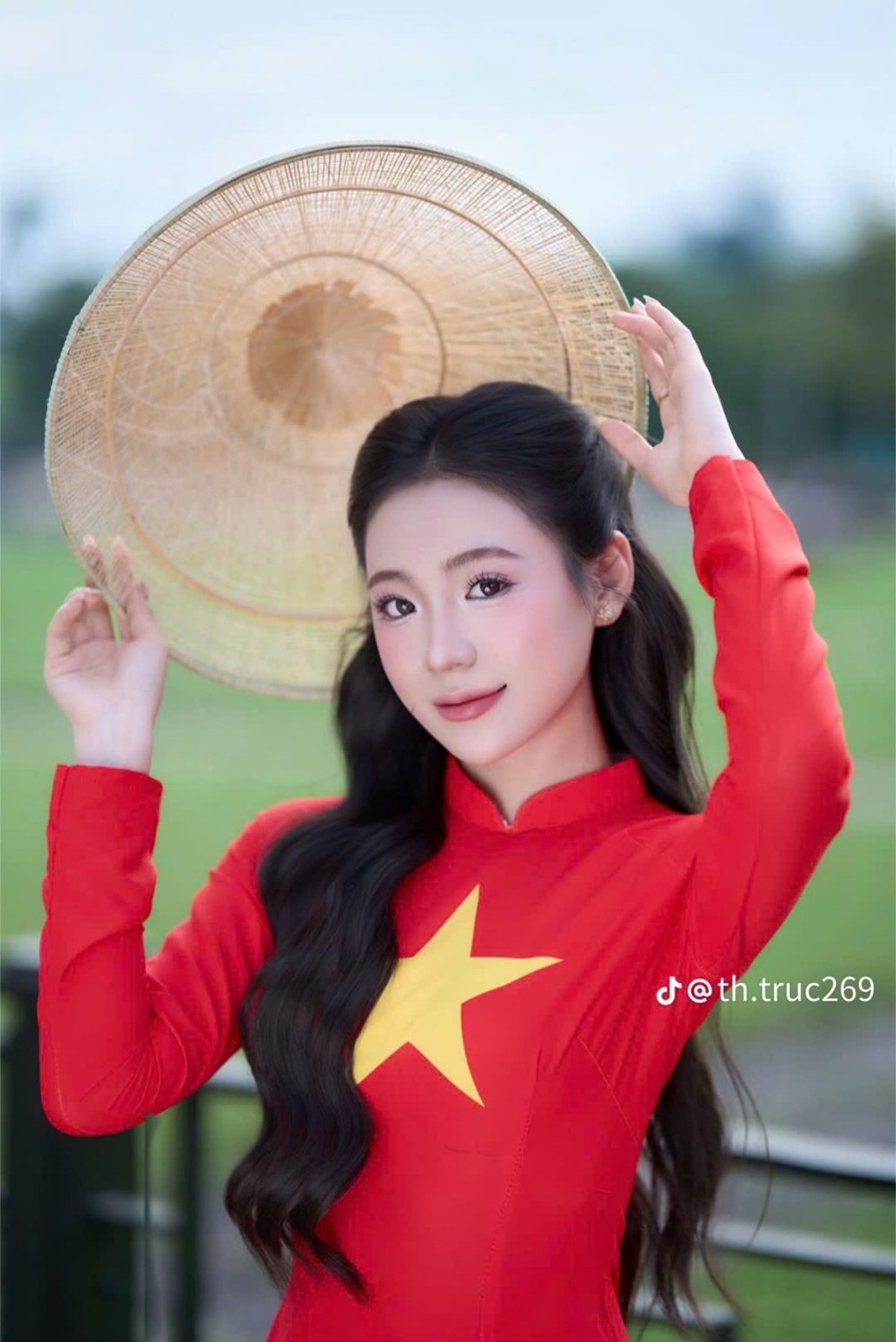 Dương Thị Thanh Trúc: Nàng thơ của nhiều BST, cộng tác tại Đài truyền hình Việt Nam - Ảnh 1.