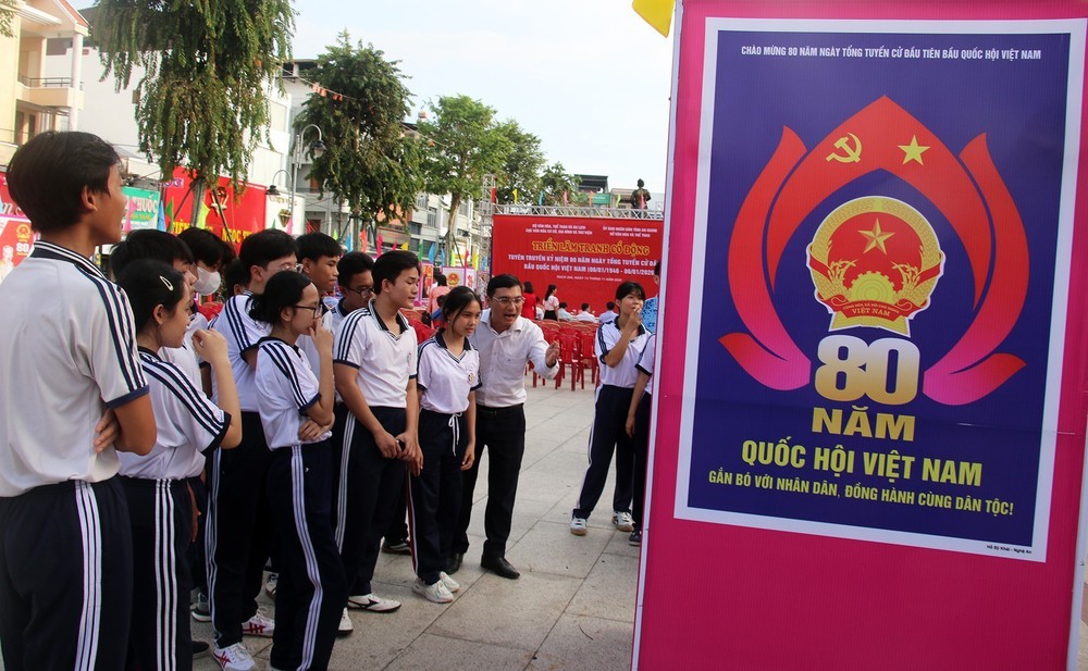 Tôn vinh chặng đường 80 năm vẻ vang của Quốc hội Việt Nam - Ảnh 4. Tôn vinh chặng đường 80 năm vẻ vang của Quốc hội Việt Nam - Ảnh 4.