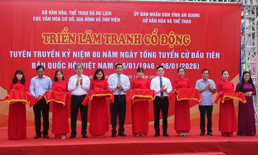 Tôn vinh chặng đường 80 năm vẻ vang của Quốc hội Việt Nam - Ảnh 1. Tôn vinh chặng đường 80 năm vẻ vang của Quốc hội Việt Nam - Ảnh 1.