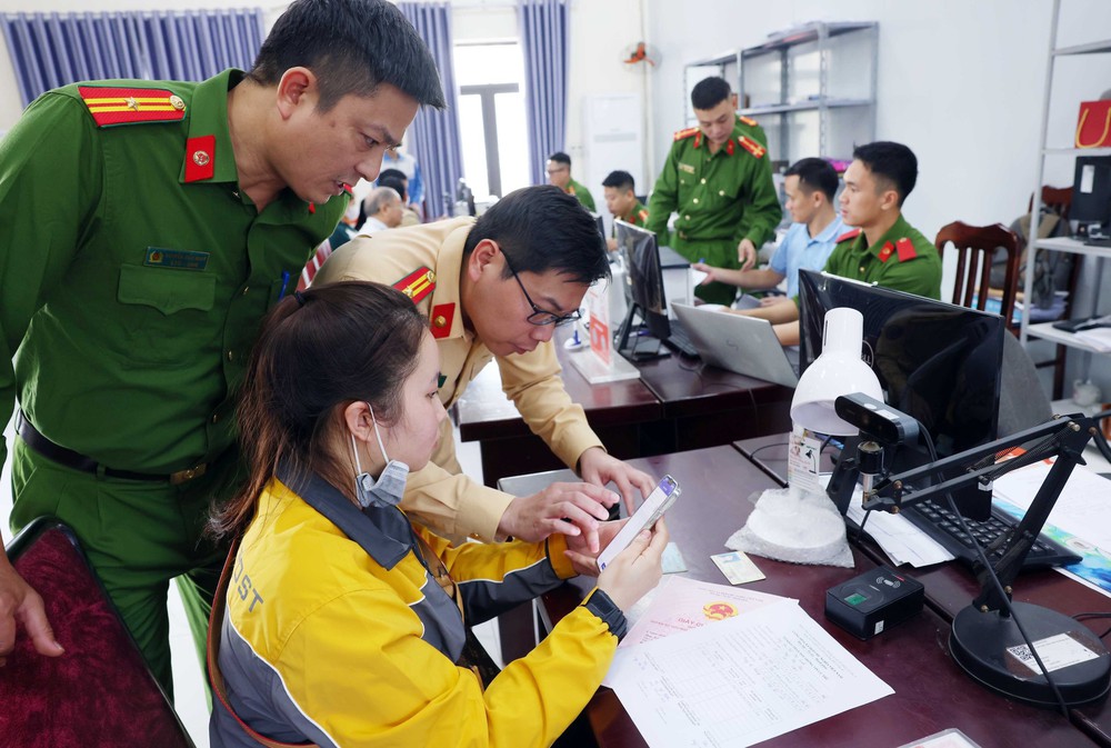 Hơn 30.000 dữ liệu phương tiện và Giấy phép lái xe được cập nhật trên iHanoi - Ảnh 1.