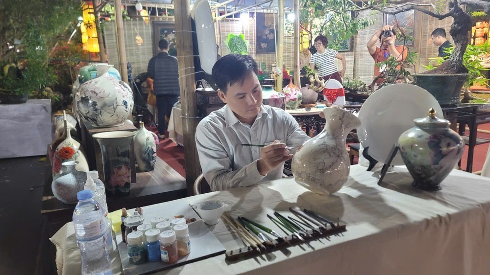 Hà Nội khai mạc Festival bảo tồn và phát triển Làng nghề Quốc tế 2025 - Ảnh 3. Hà Nội khai mạc Festival bảo tồn và phát triển Làng nghề Quốc tế 2025 - Ảnh 3.