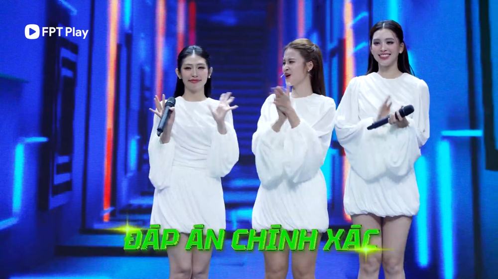 “A.I là ai?” Tập 4: Đông Nhi đụng độ “song trùng của song trùng” - Ảnh 3. “A.I là ai?” Tập 4: Đông Nhi đụng độ “song trùng của song trùng” - Ảnh 3.