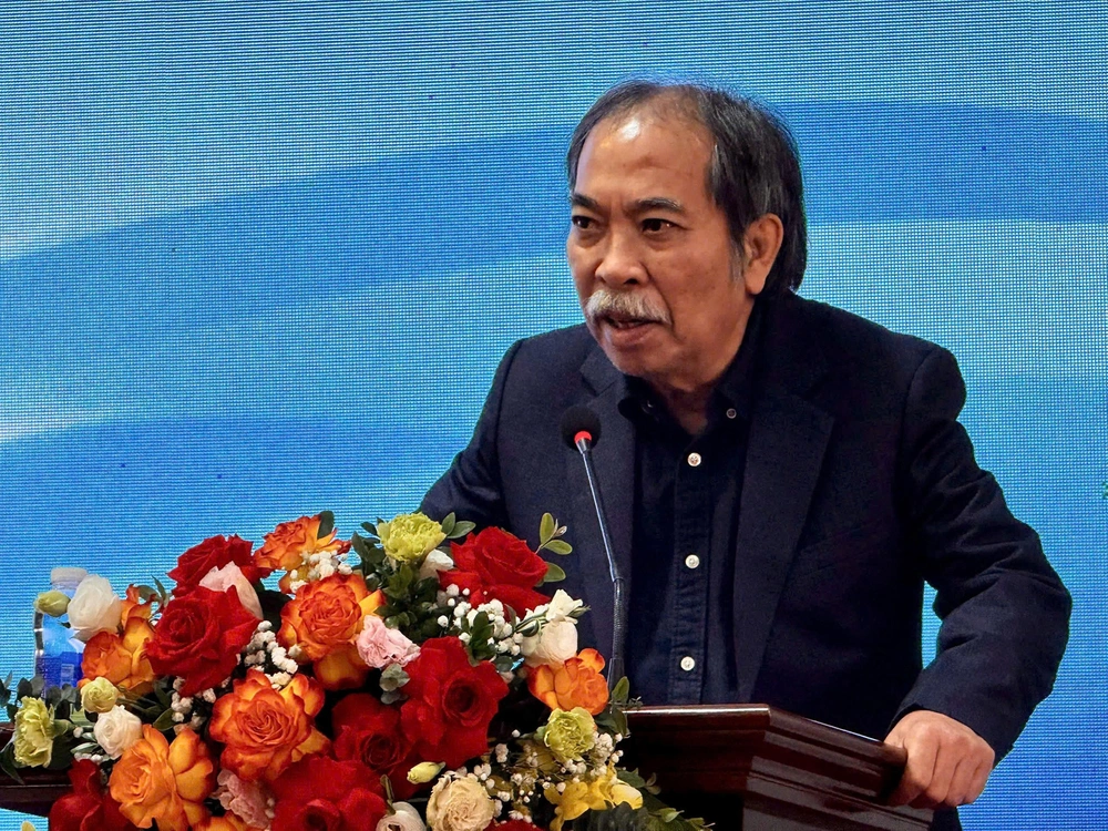 Người viết trẻ “cất tiếng” về diện mạo nửa thế kỷ của văn học Việt Nam - Ảnh 2. Người viết trẻ “cất tiếng” về diện mạo nửa thế kỷ của văn học Việt Nam - Ảnh 2.